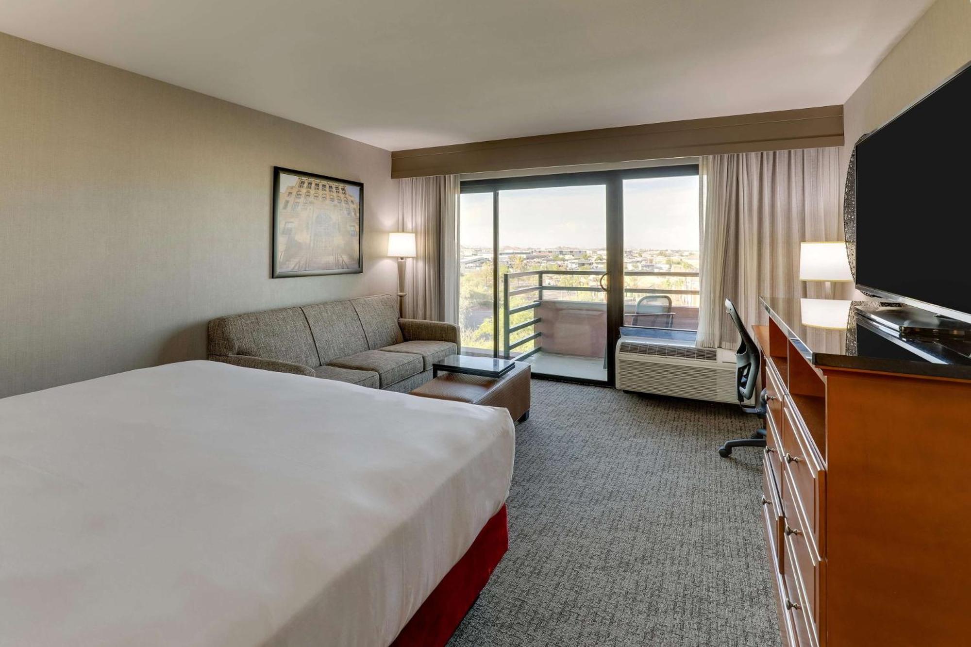 Drury Inn & Suites Phoenix Airport Экстерьер фото
