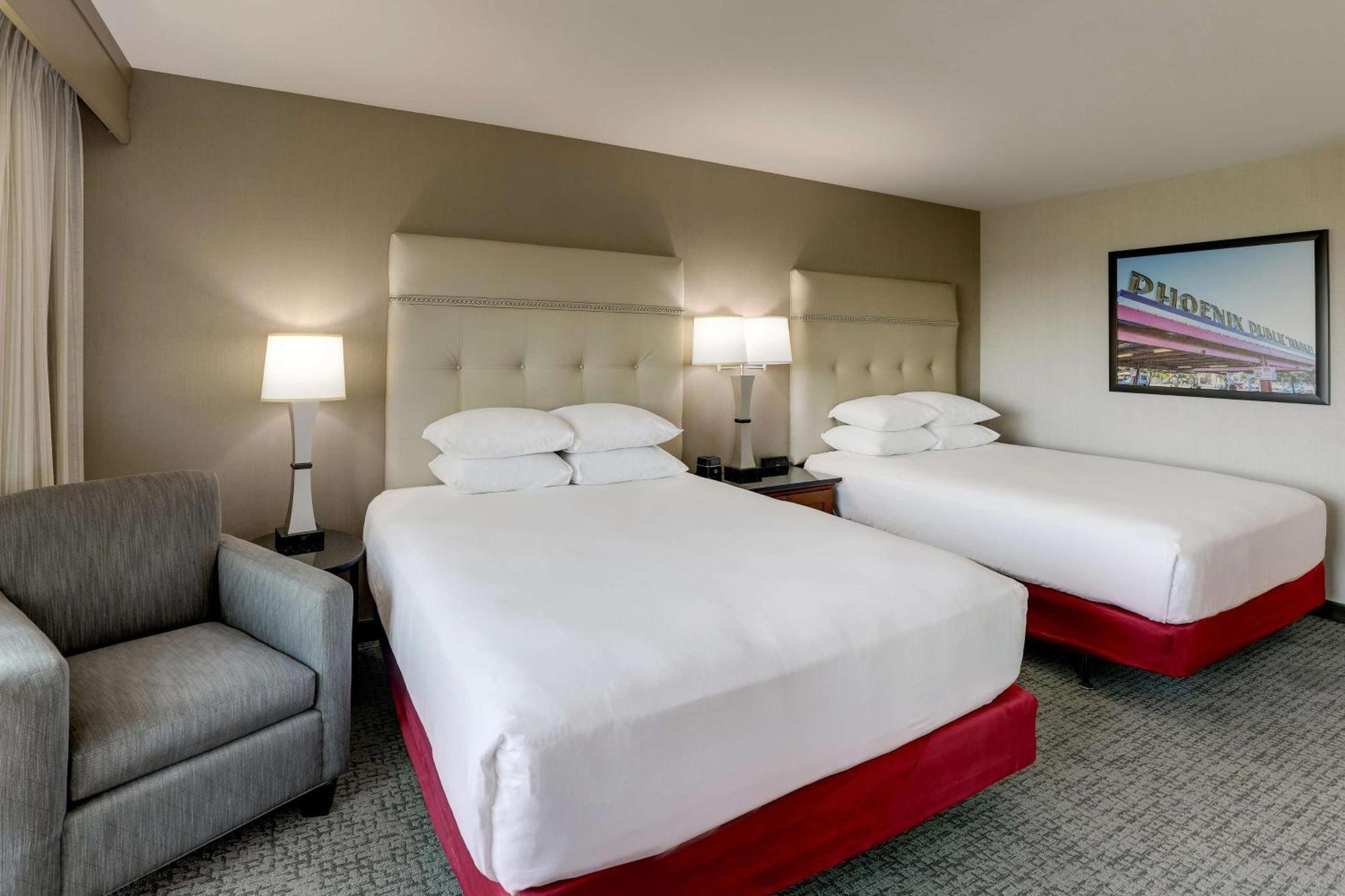 Drury Inn & Suites Phoenix Airport Экстерьер фото