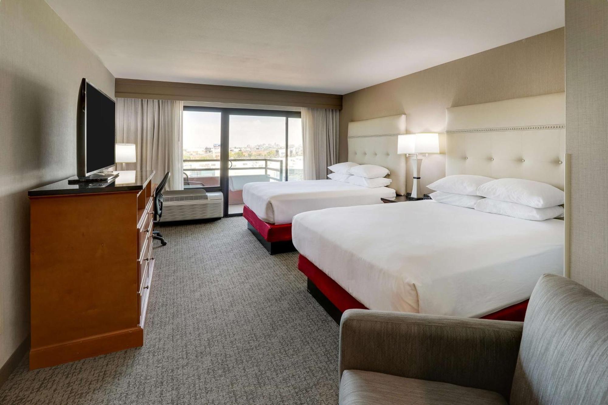 Drury Inn & Suites Phoenix Airport Экстерьер фото