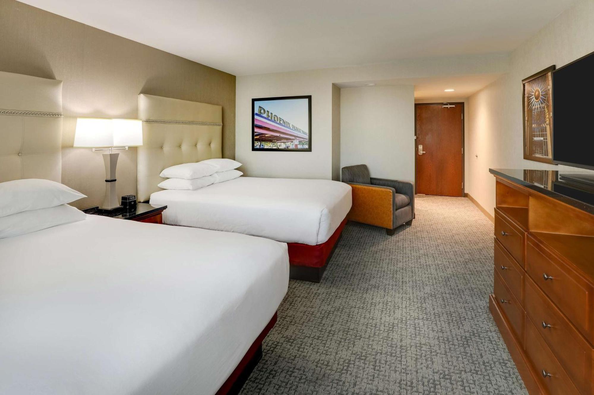 Drury Inn & Suites Phoenix Airport Экстерьер фото