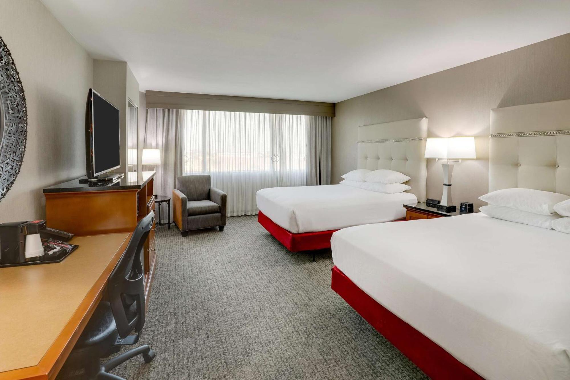 Drury Inn & Suites Phoenix Airport Экстерьер фото