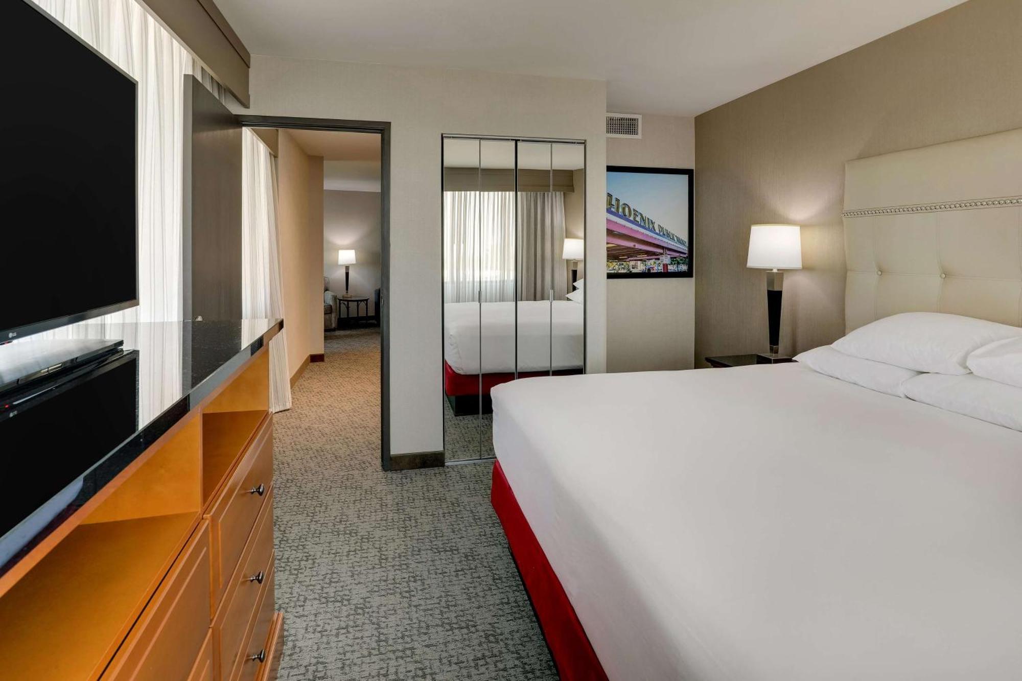 Drury Inn & Suites Phoenix Airport Экстерьер фото