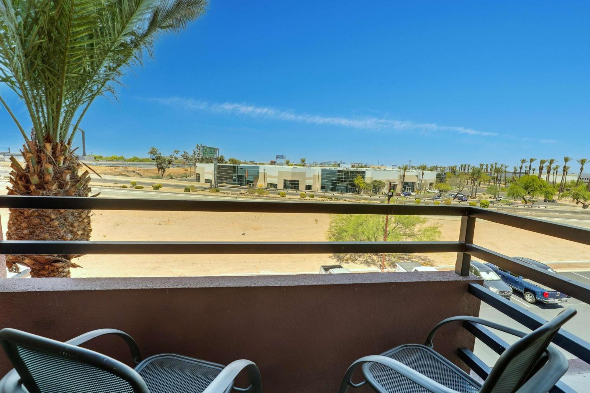 Drury Inn & Suites Phoenix Airport Экстерьер фото