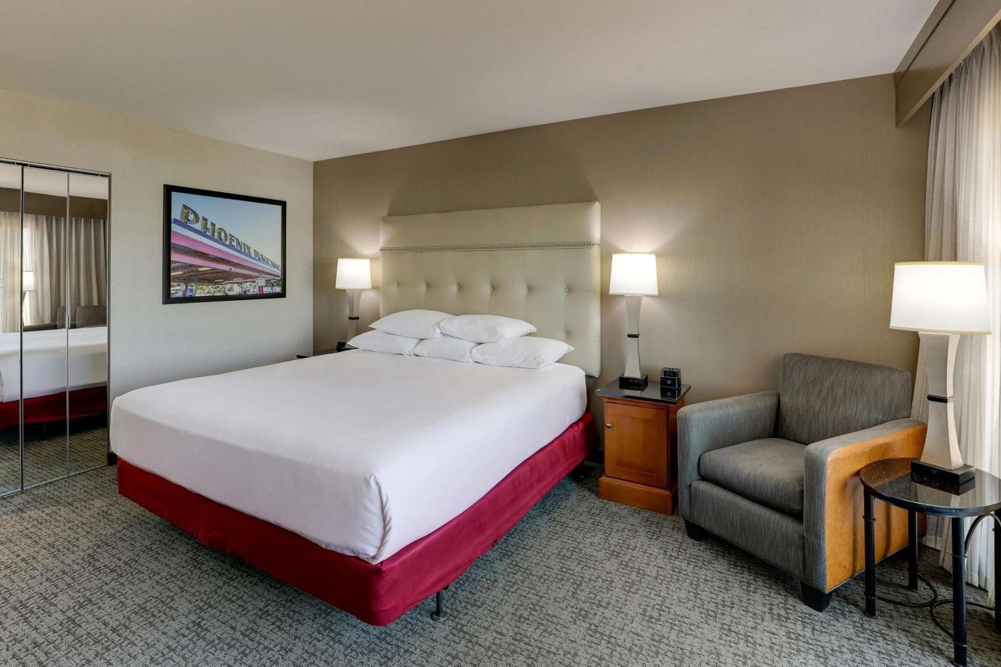 Drury Inn & Suites Phoenix Airport Экстерьер фото