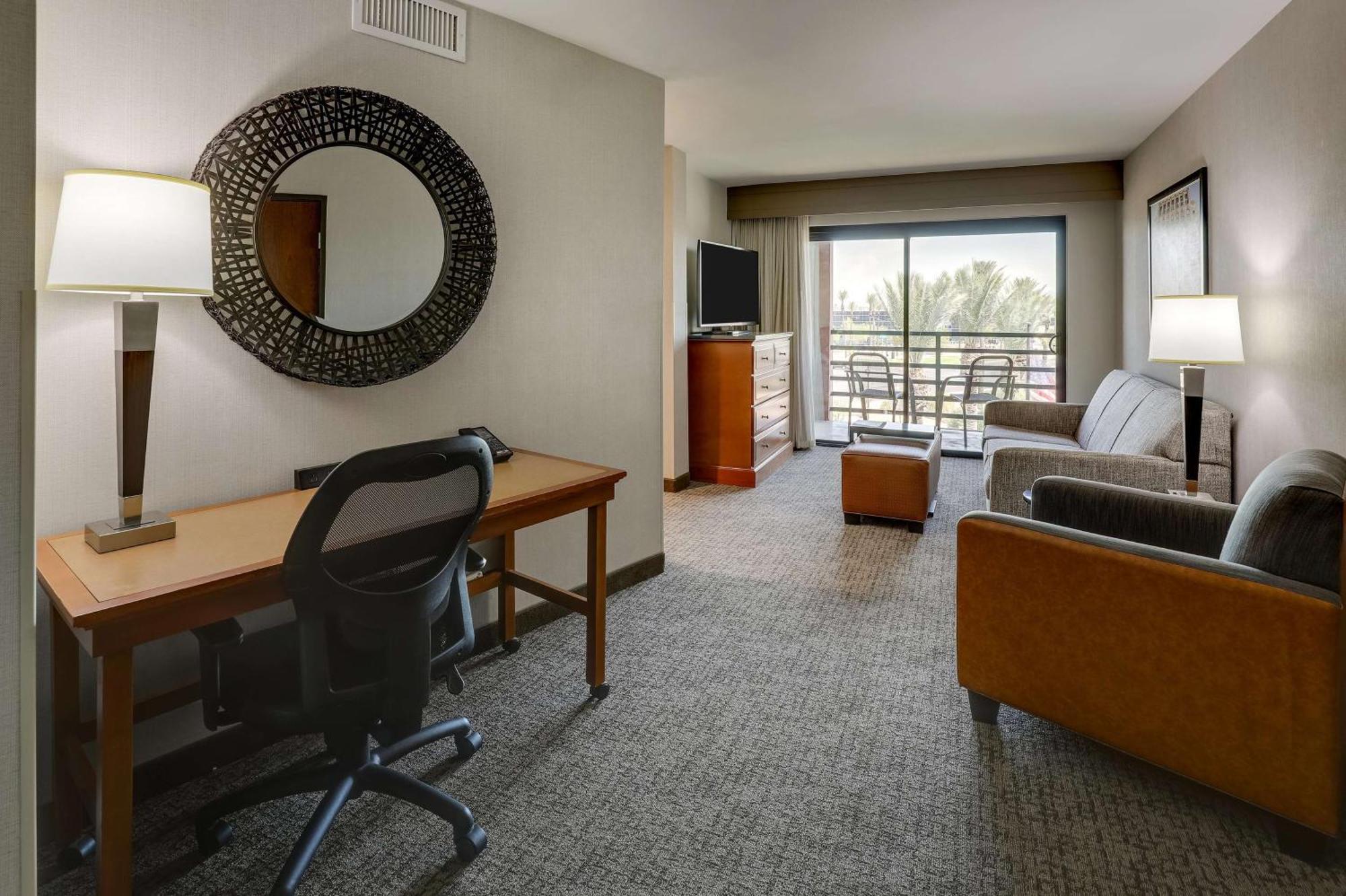 Drury Inn & Suites Phoenix Airport Экстерьер фото